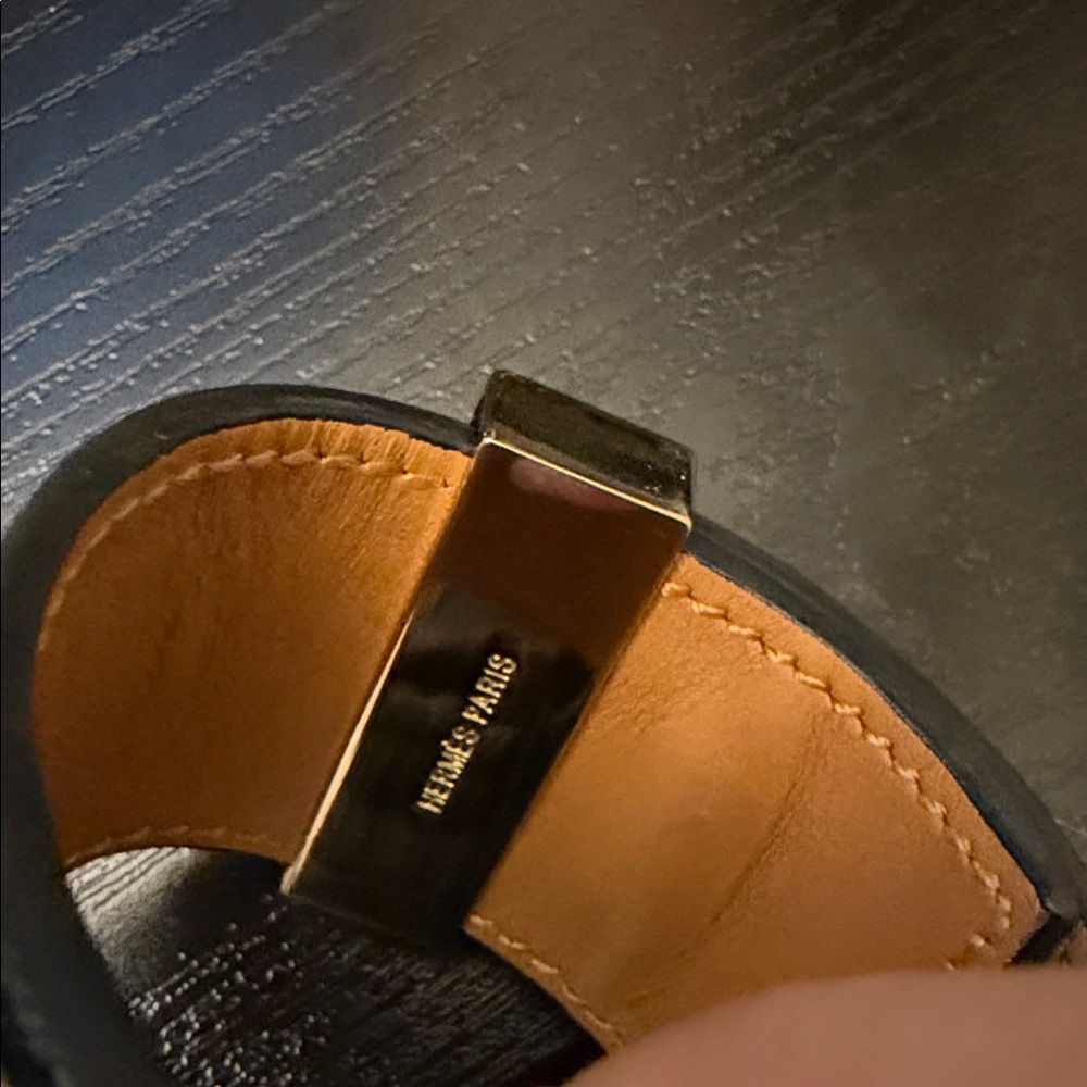Gold and Black Designer Belt - Picture 2 of 4